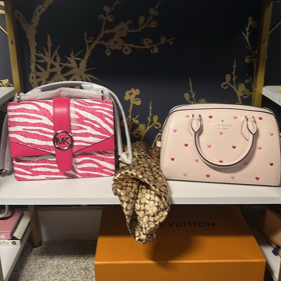 Meet your Posher, Erica - Picture 7 of 12